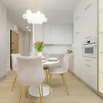 Apartment Stylish With Balcony 7th Floor By Renters Warschau