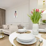 Stylish With Balcony 7th Floor By Renters * Varsovia