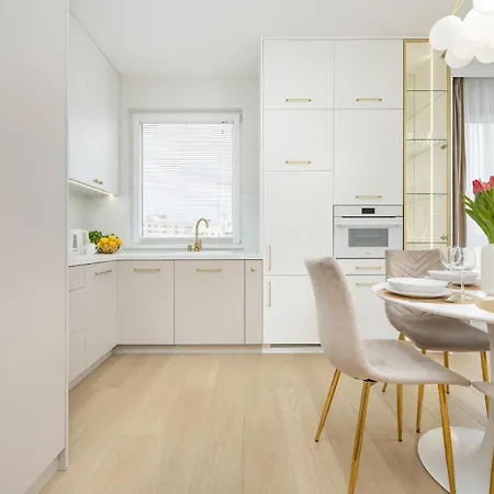 Stylish With Balcony 7th Floor By Renters