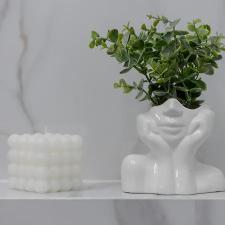 Stylish With Balcony 7th Floor By Renters Appartement Warschau