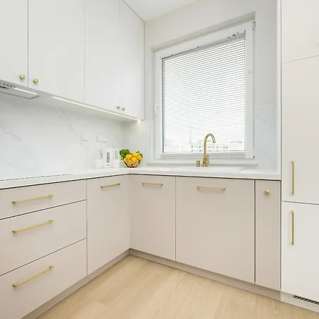 Apartament Stylish With Balcony 7th Floor By Renters *
