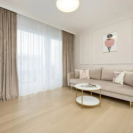 Apartament Stylish With Balcony 7th Floor By Renters